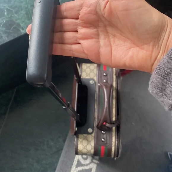 Gucci Carry On Small Luggage 2022 - Picture 15 of 15